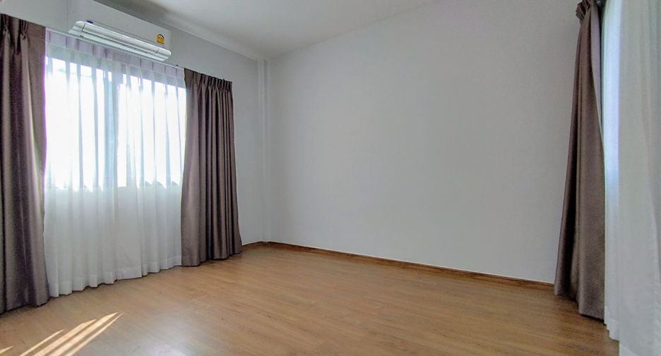 For rent 3 bed townhouse in Bang Phli, Samut Prakan