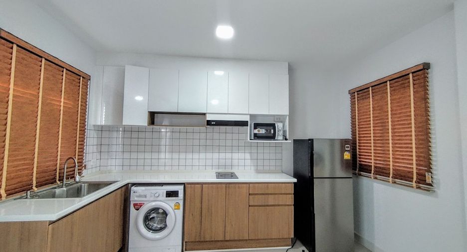 For rent 3 bed townhouse in Bang Phli, Samut Prakan
