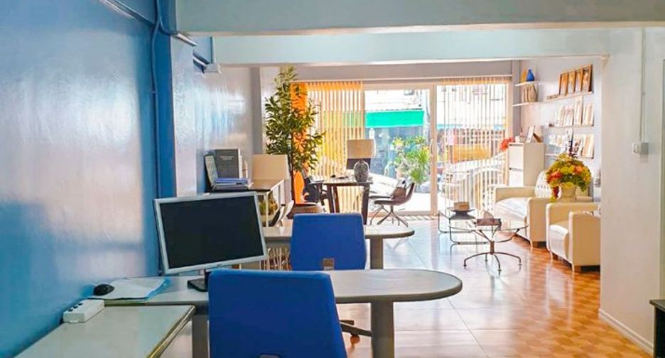 À vendre local commercial à Lam Luk Ka, Pathum Thani