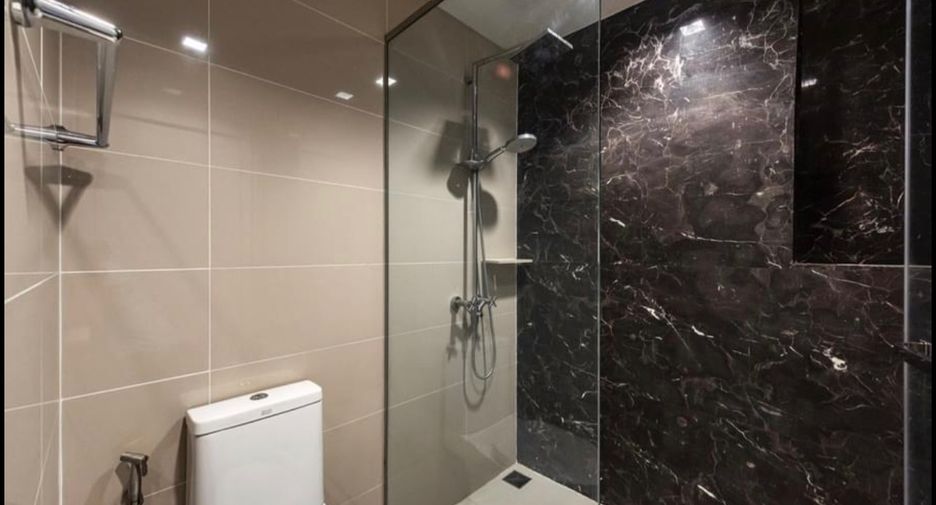 For rent 1 bed condo in Khlong San, Bangkok