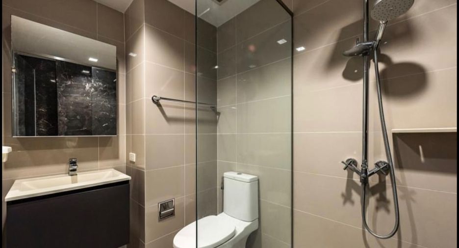 For rent 1 bed condo in Khlong San, Bangkok