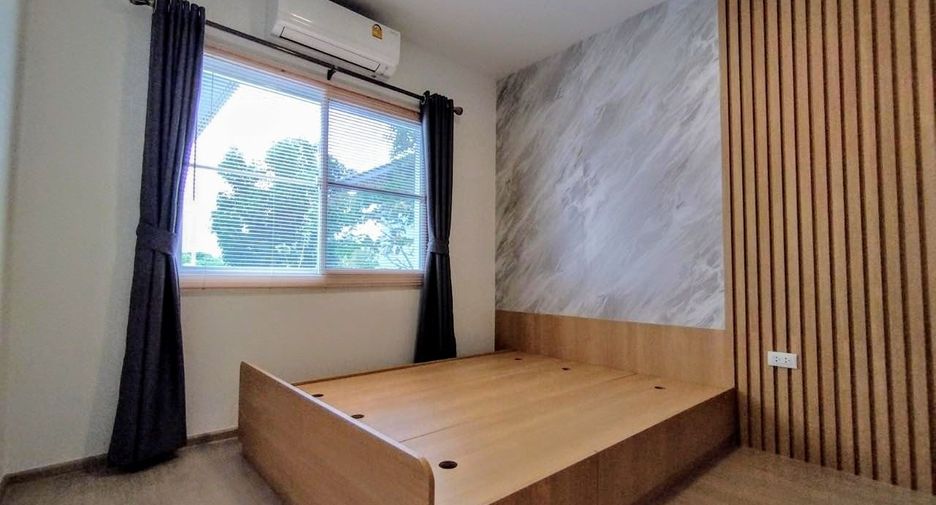 For rent 3 bedrooms townhouse in Prawet, Bangkok