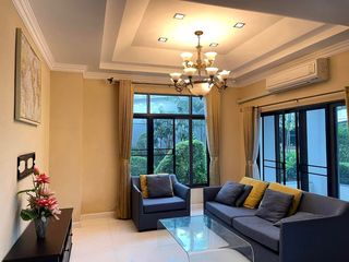 For rent 5 bed house in Mueang Nonthaburi, Nonthaburi