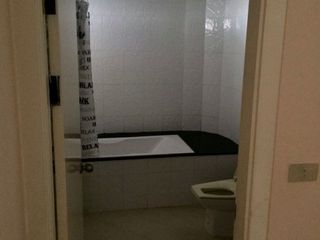 For sale 3 bedrooms condo in Watthana, Bangkok