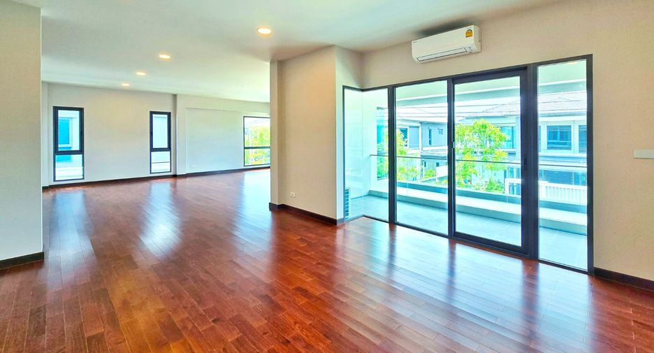 For sale 5 bedrooms house in Taling Chan, Bangkok