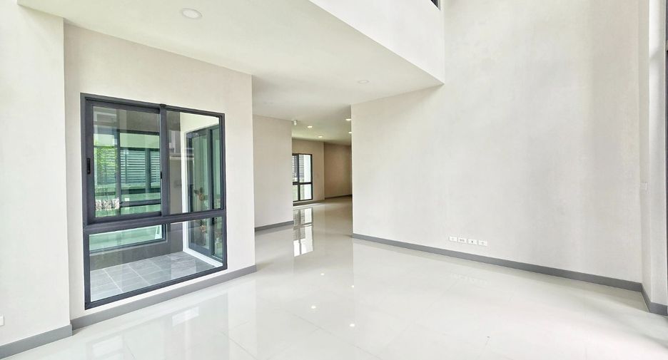 For sale 5 bedrooms house in Taling Chan, Bangkok