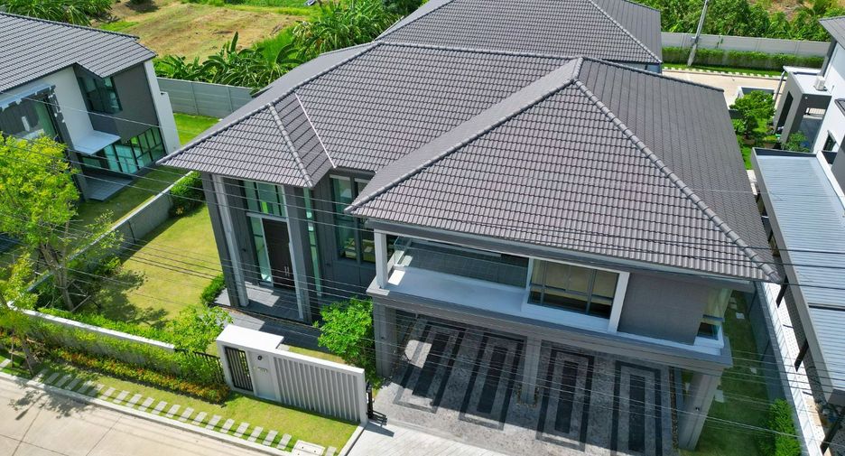 For sale 5 bedrooms house in Taling Chan, Bangkok