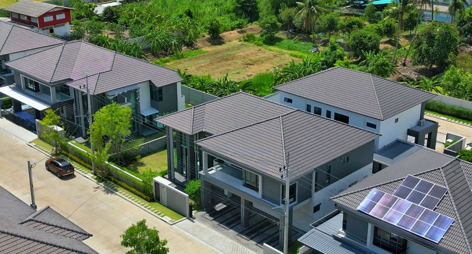 For sale 5 bedrooms house in Taling Chan, Bangkok