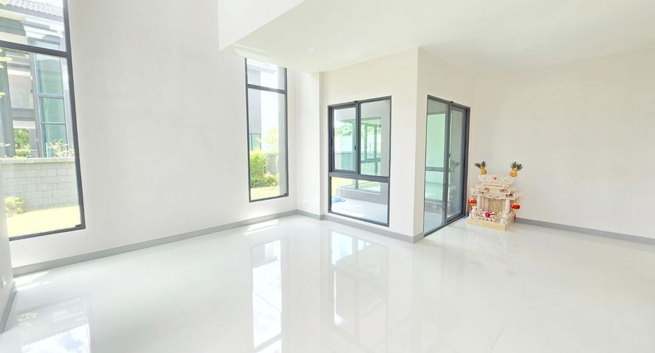 For sale 5 bedrooms house in Taling Chan, Bangkok
