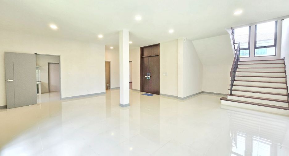 For sale 5 bedrooms house in Taling Chan, Bangkok