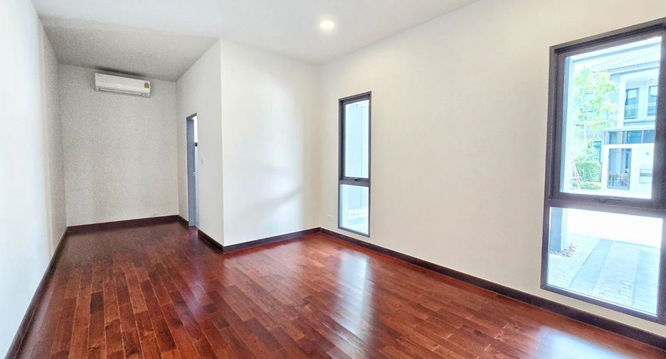For sale 5 bedrooms house in Taling Chan, Bangkok