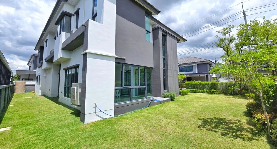 For sale 5 bedrooms house in Taling Chan, Bangkok