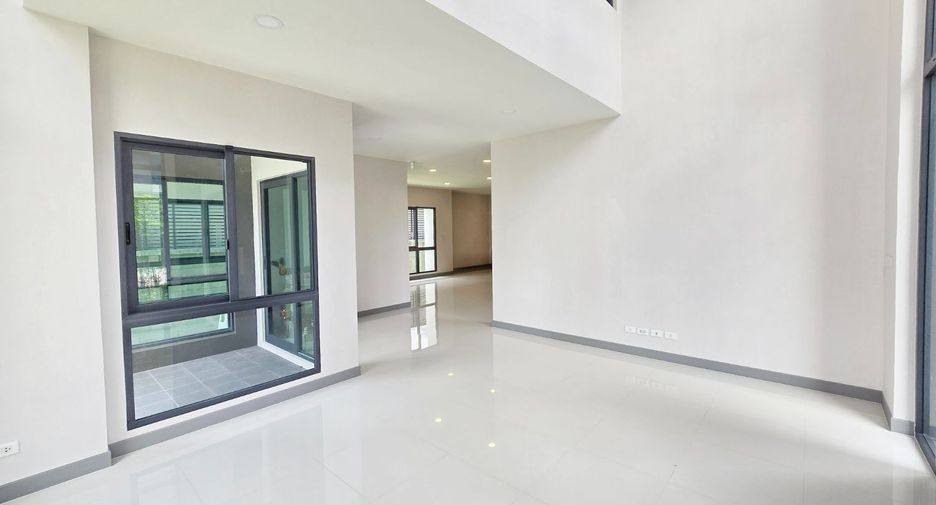 For sale 5 bedrooms house in Taling Chan, Bangkok