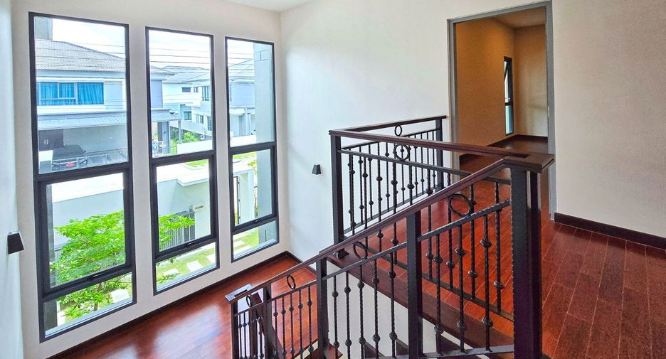 For sale 5 bedrooms house in Taling Chan, Bangkok