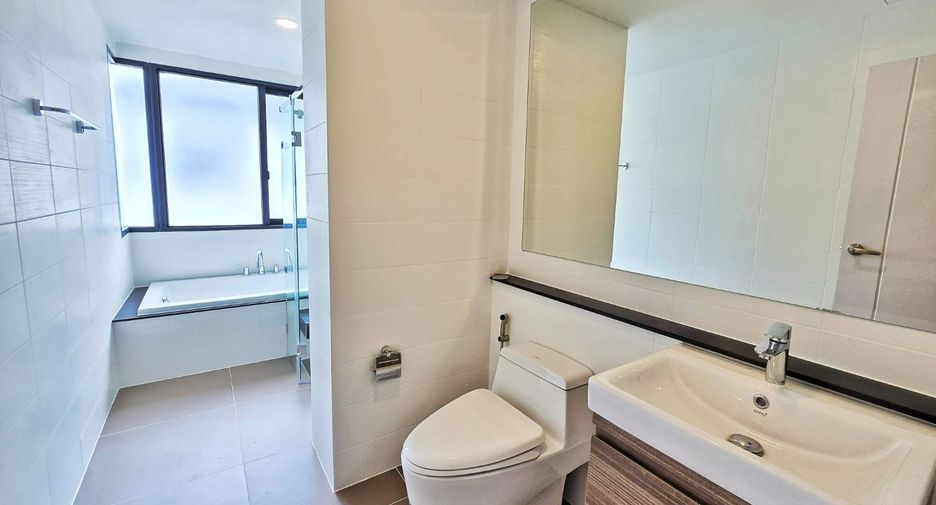 For sale 5 bedrooms house in Taling Chan, Bangkok