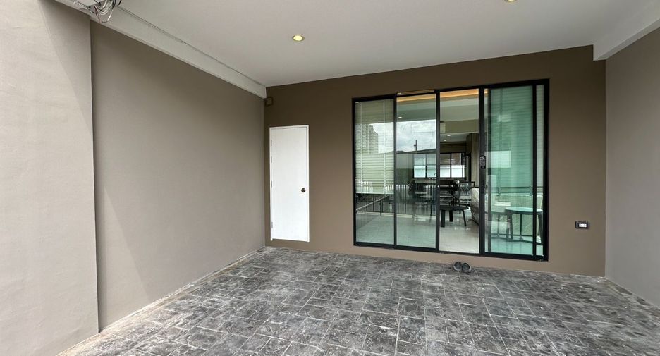 出租 3 卧室 独立屋 在 Khlong Toei, 曼谷