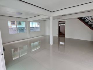 For sale 3 bed house in Ratchathewi, Bangkok