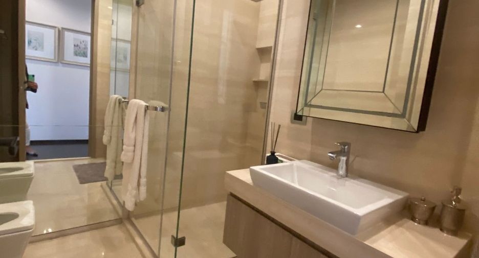 For rent そして for sale 2 ベッドルーム condo in Khlong Toei, Bangkok