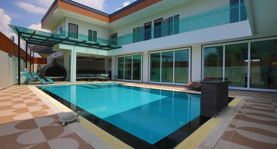For rent and for sale 8 bedrooms retail Space in South Pattaya, Pattaya