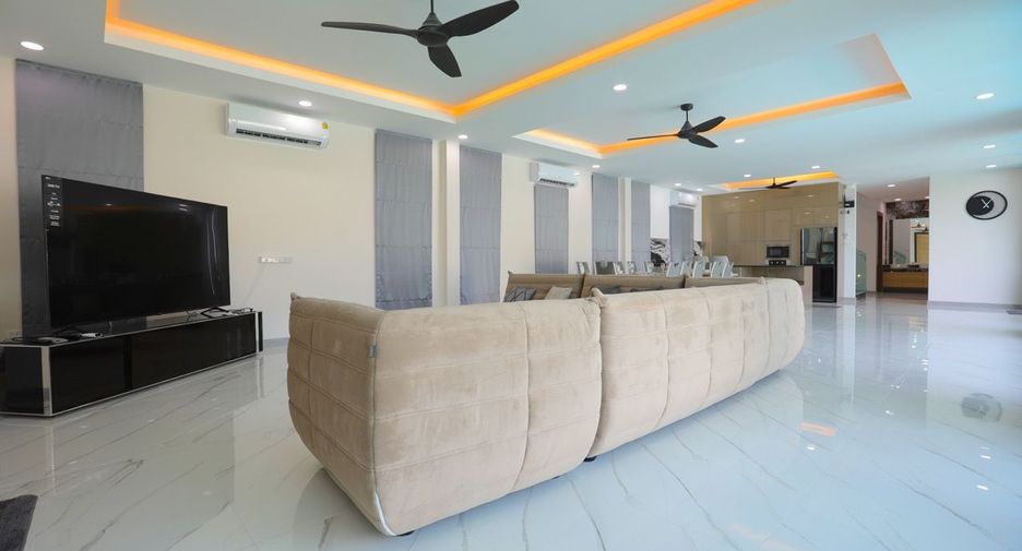 For rent and for sale 8 bedrooms retail Space in South Pattaya, Pattaya