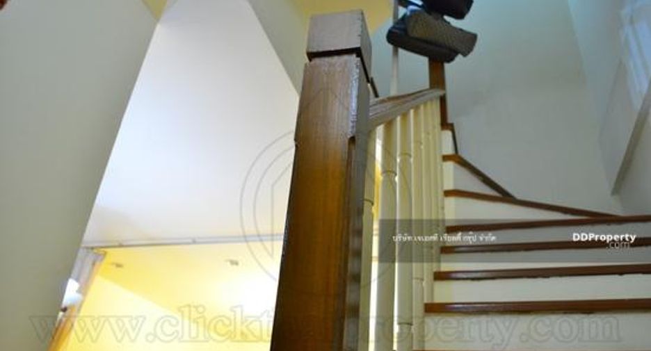 For sale 3 bedrooms house in Wang Thonglang, Bangkok