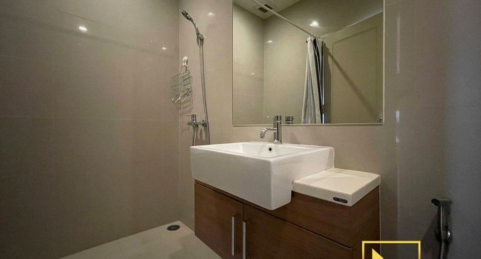Wohnung zur Miete mit 2 Zimmer in Khlong Toei, Bangkok