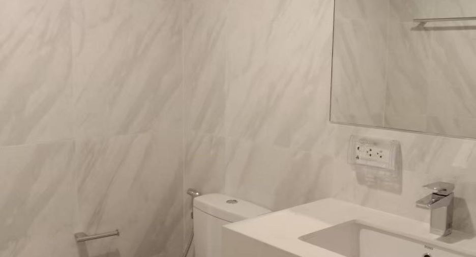 For sale 2 bedrooms condo in Khlong Toei, Bangkok