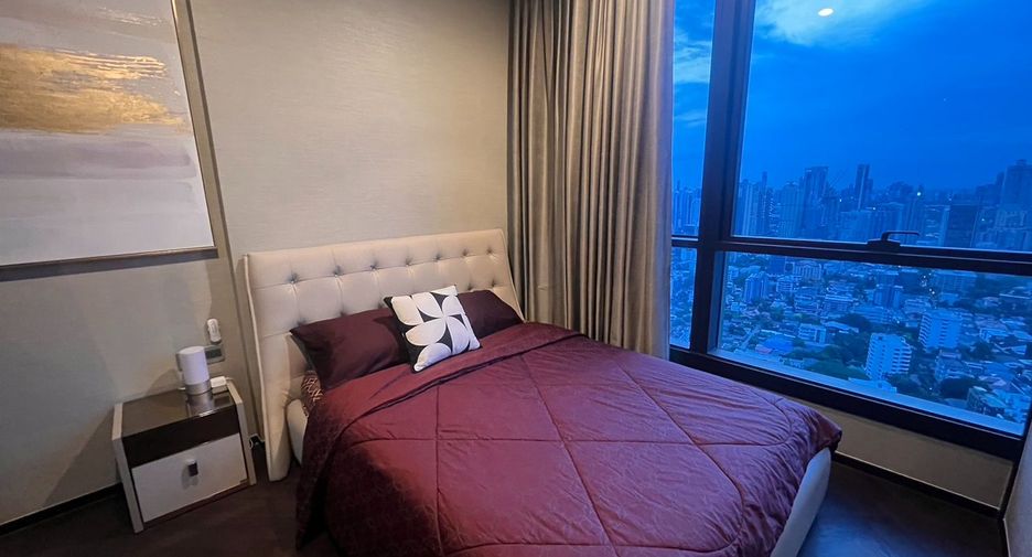For rent 2 bedrooms condo in Khlong Toei, Bangkok