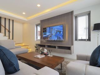 Haus zum Kauf mit 4 Zimmer in Bang Lamung, Chonburi