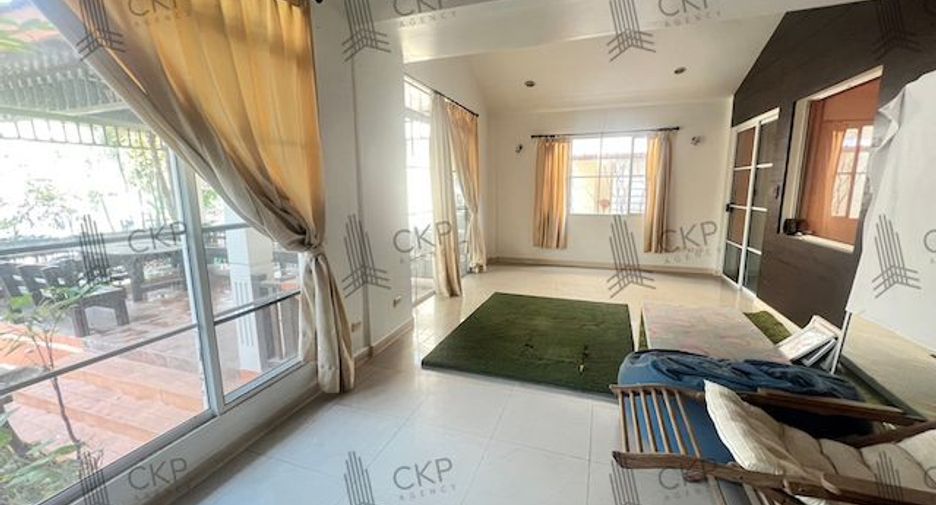 For sale 5 bedrooms house in Prawet, Bangkok