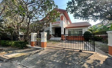 Haus zum Kauf mit 5 Zimmer in Prawet, Bangkok