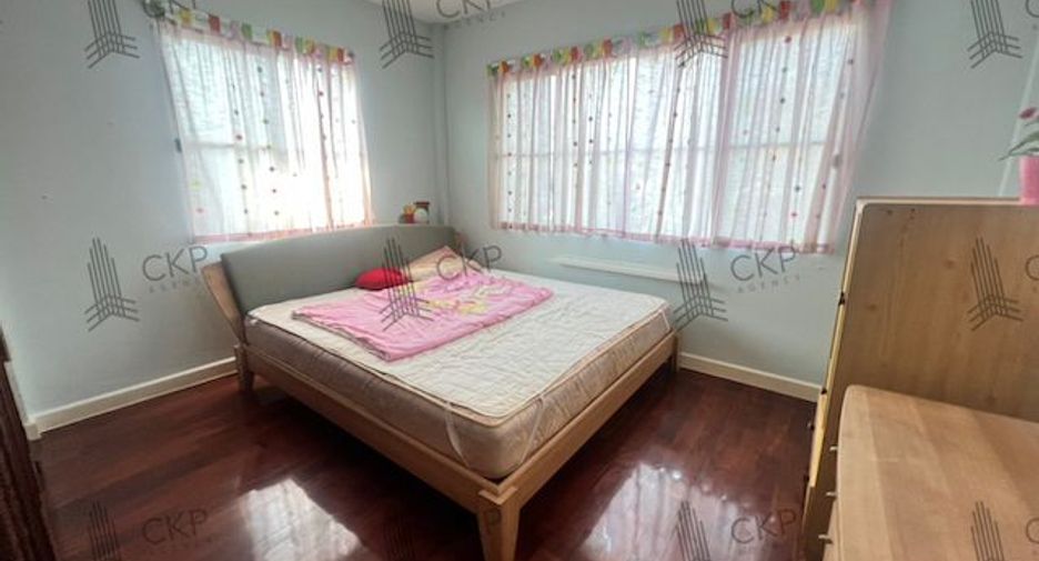 For sale 5 bedrooms house in Prawet, Bangkok