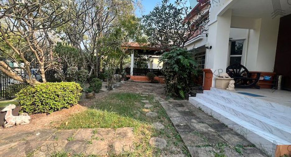 For sale 5 bedrooms house in Prawet, Bangkok