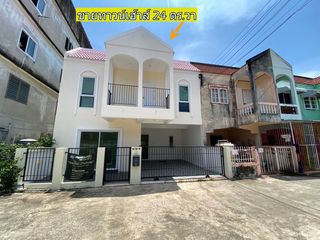 For sale 4 bed townhouse in Mueang Rayong, Rayong