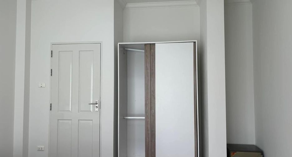 出租 5 卧室 独立屋 在 Lat Krabang, 曼谷