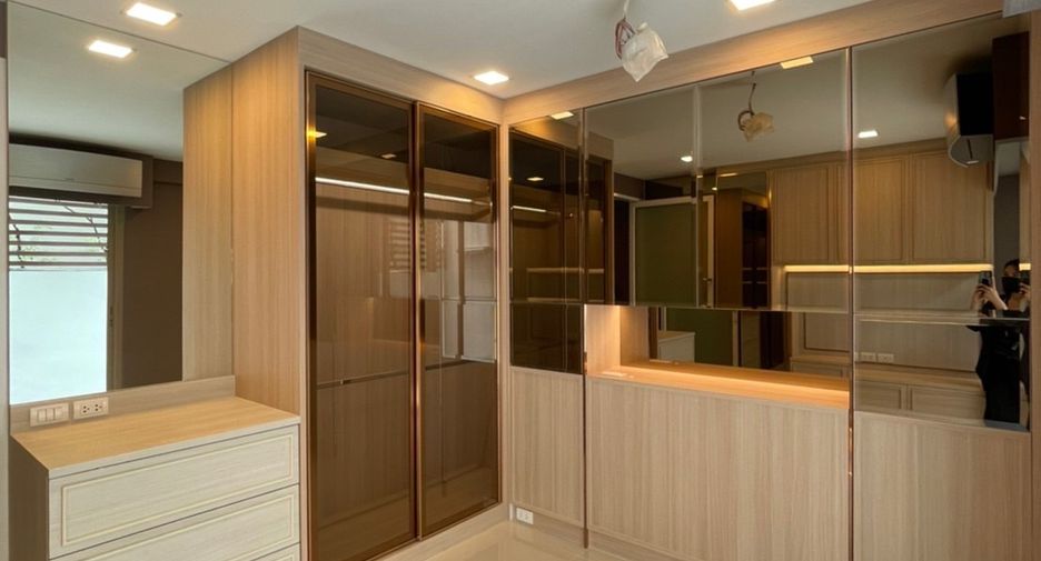 Wohnung zum Kauf mit 3 Zimmer in Khlong Toei, Bangkok