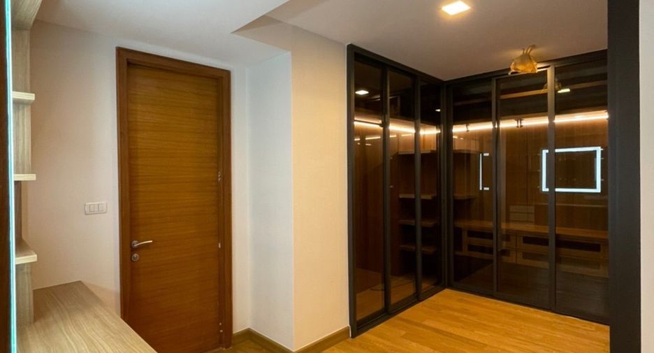 Wohnung zum Kauf mit 3 Zimmer in Khlong Toei, Bangkok