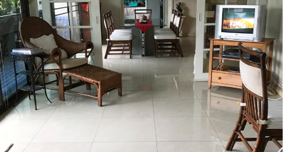 For sale 3 Beds condo in Khlong Toei, Bangkok