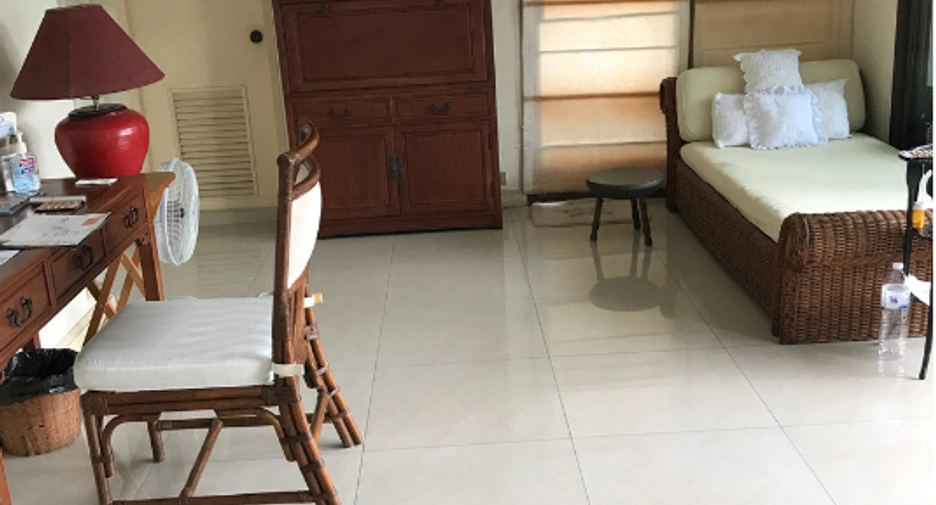 For sale 3 Beds condo in Khlong Toei, Bangkok
