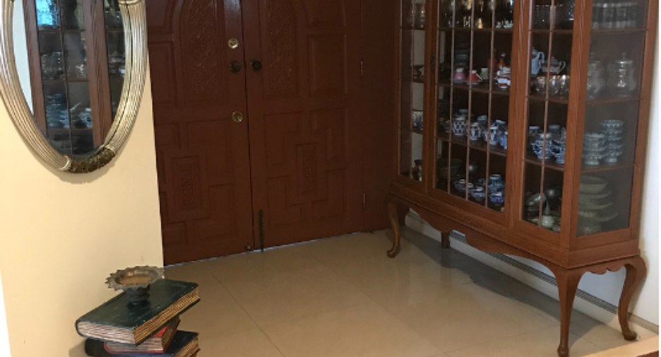 For sale 3 Beds condo in Khlong Toei, Bangkok