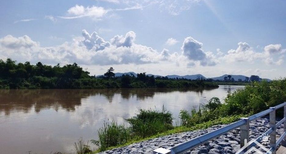 Продажа 4 спальни дом в Mueang Nakhon Sawan, Накхонсаван