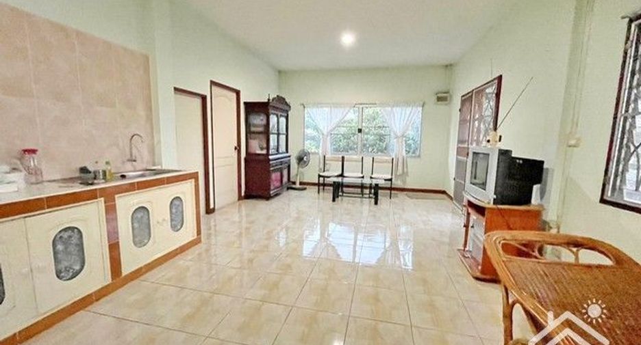 Продажа 4 спальни дом в Mueang Nakhon Sawan, Накхонсаван