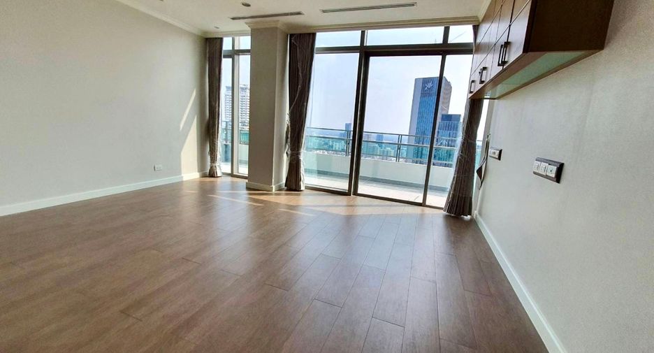 For sale 5 bedrooms condo in Khlong Toei, Bangkok