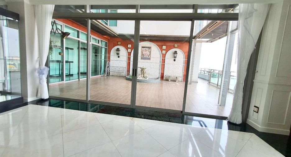 For sale 5 bedrooms condo in Khlong Toei, Bangkok