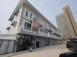 For rent retail Space in Khan Na Yao, Bangkok