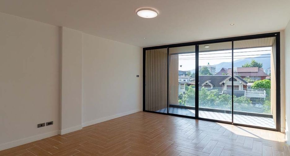 For rent and for sale 4 bedrooms retail Space in Mueang Chiang Mai, Chiang Mai