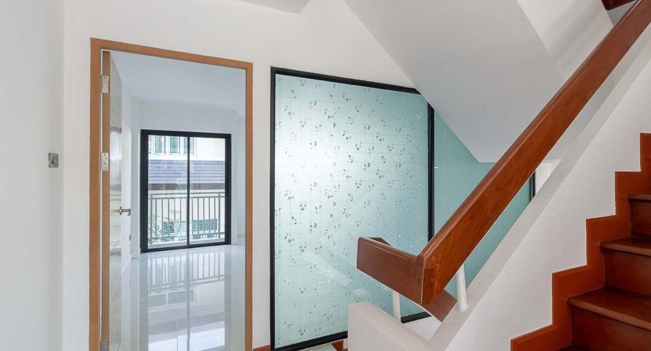 For rent and for sale 4 bedrooms retail Space in Mueang Chiang Mai, Chiang Mai