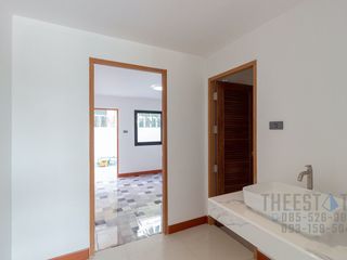 For rent and for sale 4 bedrooms retail Space in Mueang Chiang Mai, Chiang Mai