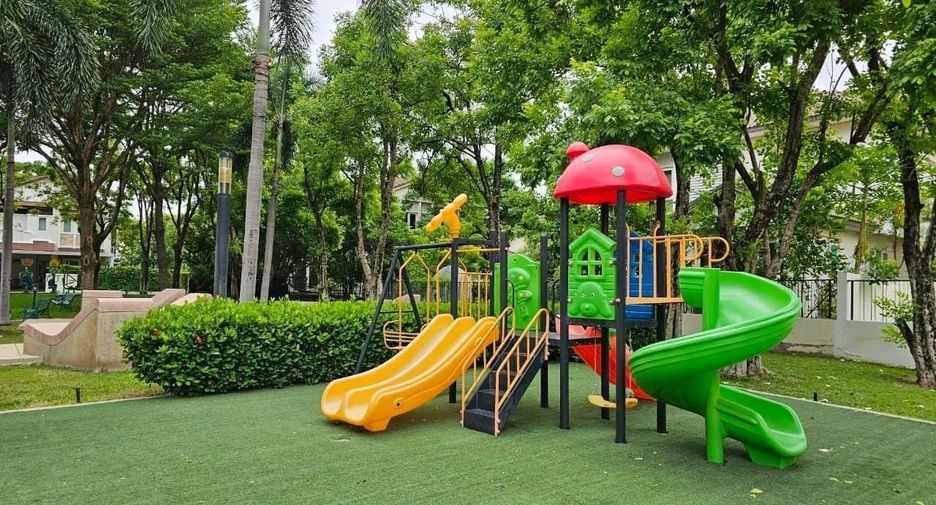 For sale 3 bedrooms house in Bang Phli, Samut Prakan