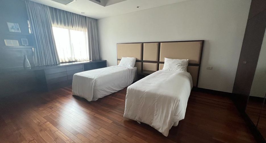 Wohnung zur Miete mit 4 Zimmer in Pathum Wan, Bangkok